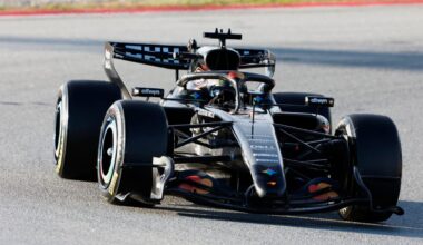 McLaren's early setback as rivals set 'very high bar'