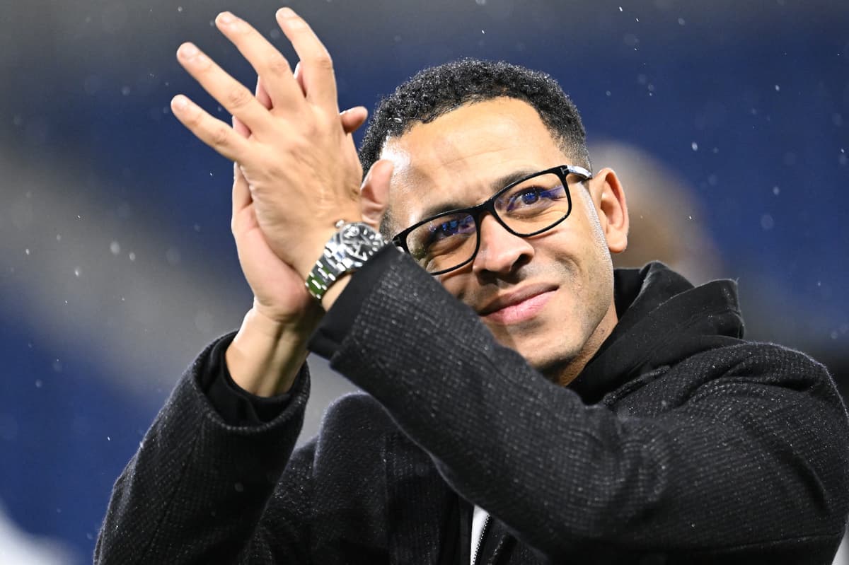 Chelsea close in on new head coach as Rosenior jets in for talks - London Evening Standard