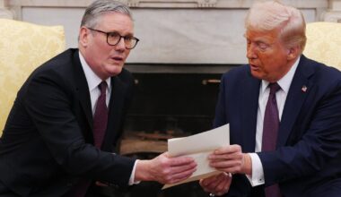 Starmer Breaks With Trump Over 'Completely Wrong' Threats