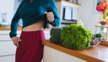 This standing abs workout strengthens your core while the kettle is boiling