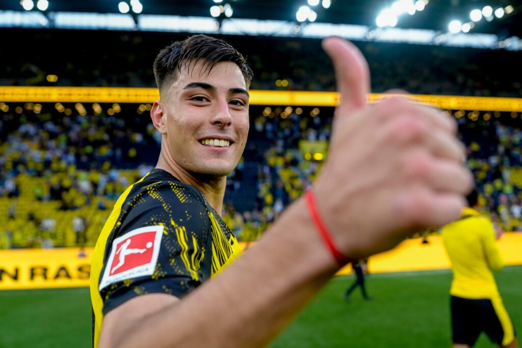 Aaron Anselmino of Borussia Dortmund reacts after winning the Bundesliga soccer match between Borussia Dortmund and 1. FC Union Berlin