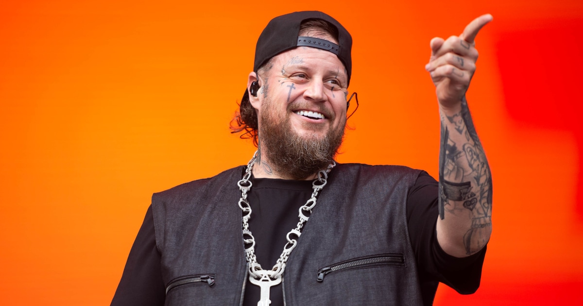 Jelly Roll Turns Favorite Waffle House Dish Into A Healthier Meal