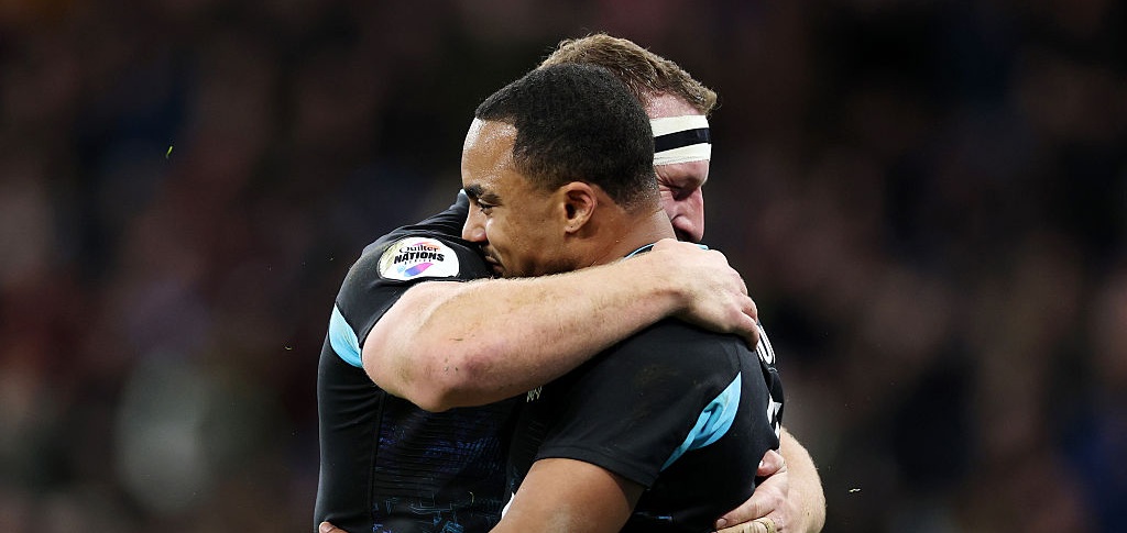 Bath secure two England stars, Saracens set to lose another