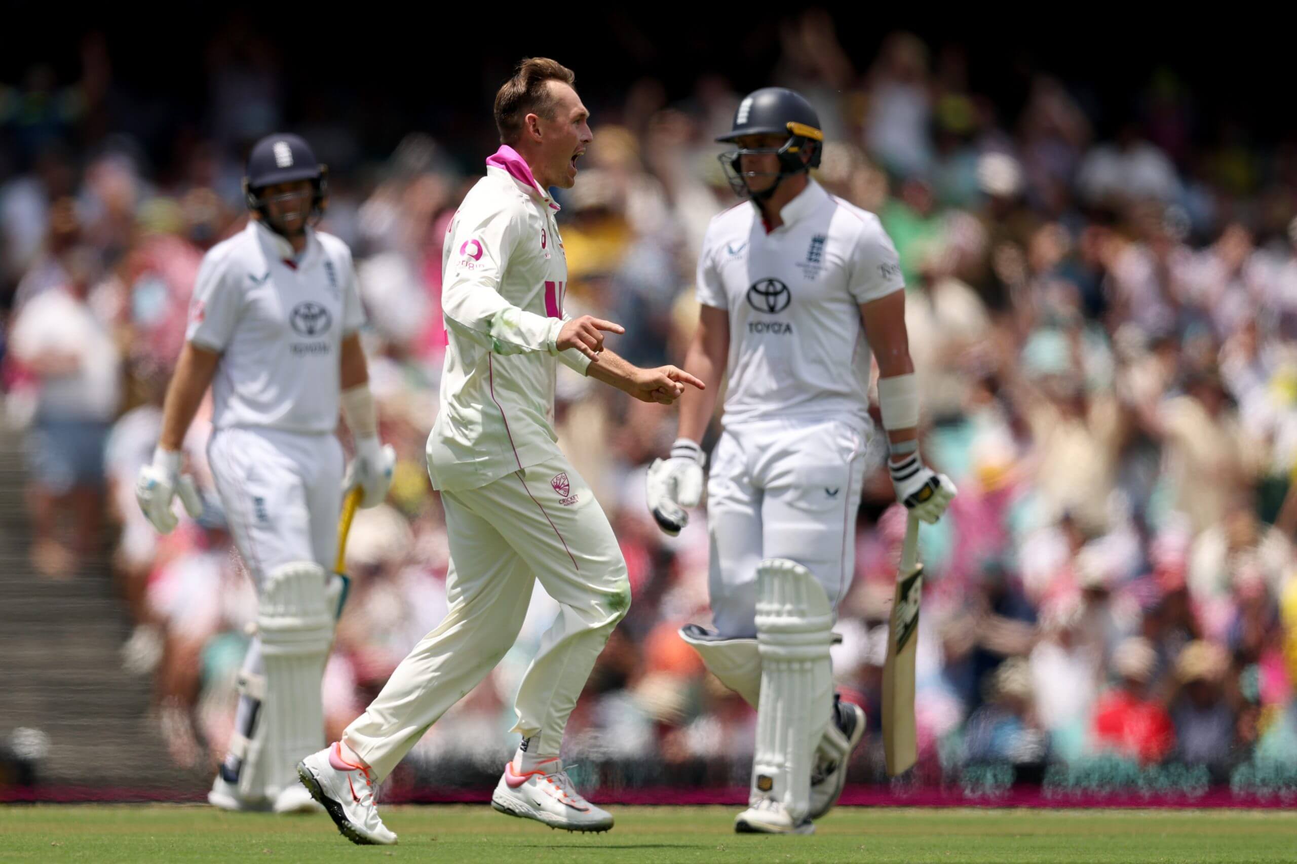 Marnus Labuschagne celebrates as Jamie Smith departs the scene