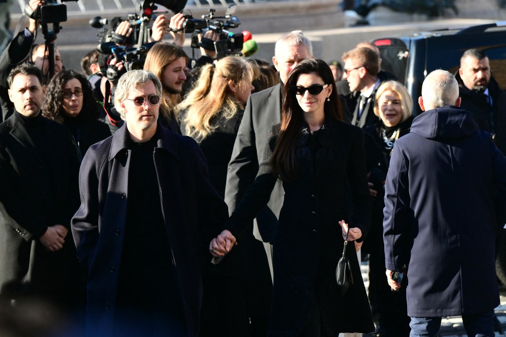 Anne Hathaway, Liz Hurley, Anna Wintour Attend Valentino Rome Funeral
