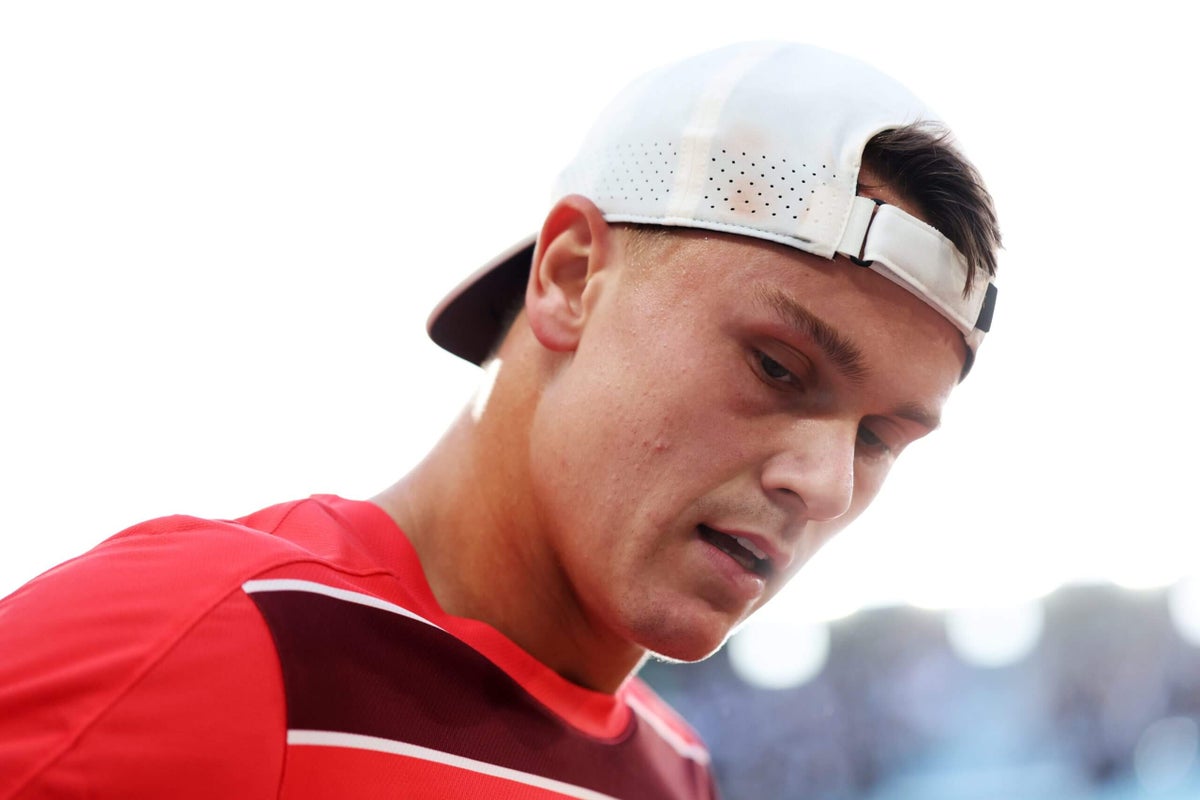 Holger Rune suffered one of the worst injuries in sports. In pain, he sees opportunity