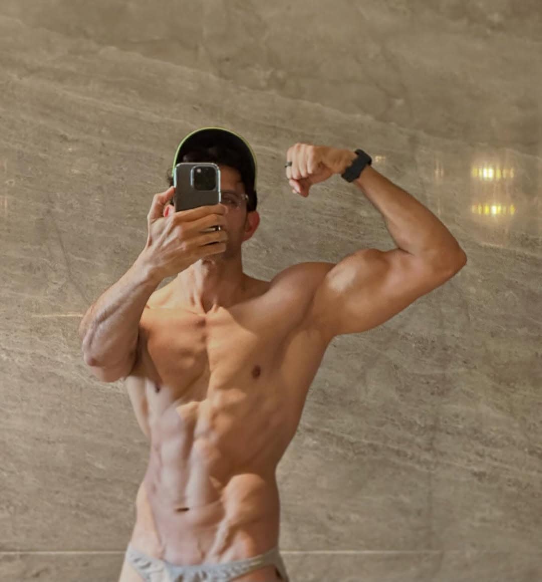 Beyond curls, Hrithik’s training also emphasizes compound movements that indirectly build biceps. Pull-ups and chin-ups are excellent examples. Chin-ups, with an underhand grip, place significant stress on the biceps while also strengthening the back and shoulders. Weighted variations of these exercises can accelerate growth and add thickness to the arms. Rows, whether performed with a barbell or dumbbells, also contribute to biceps development by engaging them as secondary muscles during pulling motions.