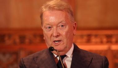 Frank Warren signs 19-year-old heavyweight sensation with stellar amateur pedigree