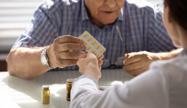 Structured medication reviews in frailty