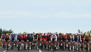 The main peloton in a 2026 professional race