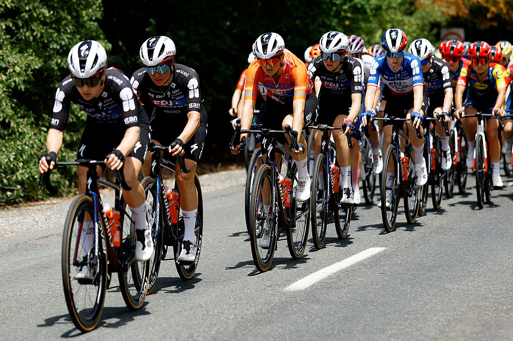 PARACOMBE, AUSTRALIA - JANUARY 18: (L-R) Sofia Bertizzolo of Italy, Ally Wollaston of New Zealand - Orange Santos Leader&amp;apos;s Jersey, Lea Curinier of France and Marie Le Net of France and Team FDJ United - SUEZ compete during the 10th Santos Women&amp;apos;s Tour Down Under 2026, Stage 2 a 130.7km stage from Magill to Paracombe 410m / #UCIWWT / on January 18, 2026 in Paracombe, Australia. (Photo by Con Chronis/Getty Images)