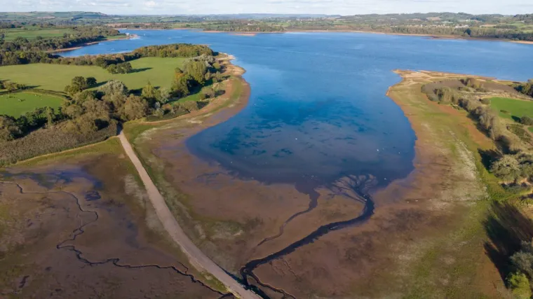 CHEW VALLEY, ENGLAND - SEPTEMBER 06: Water levels remain low at Chew Valley lake reservoir on September 6, 2025 near Bristol, England. Water levels in many UK reservoirs have dropped considerably due to very low levels of rainfall over the summer months. (Photo by Matt Cardy/Getty Images)