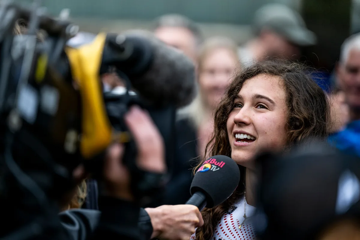 Louise Ferguson at Red Bull Hardline 2025
