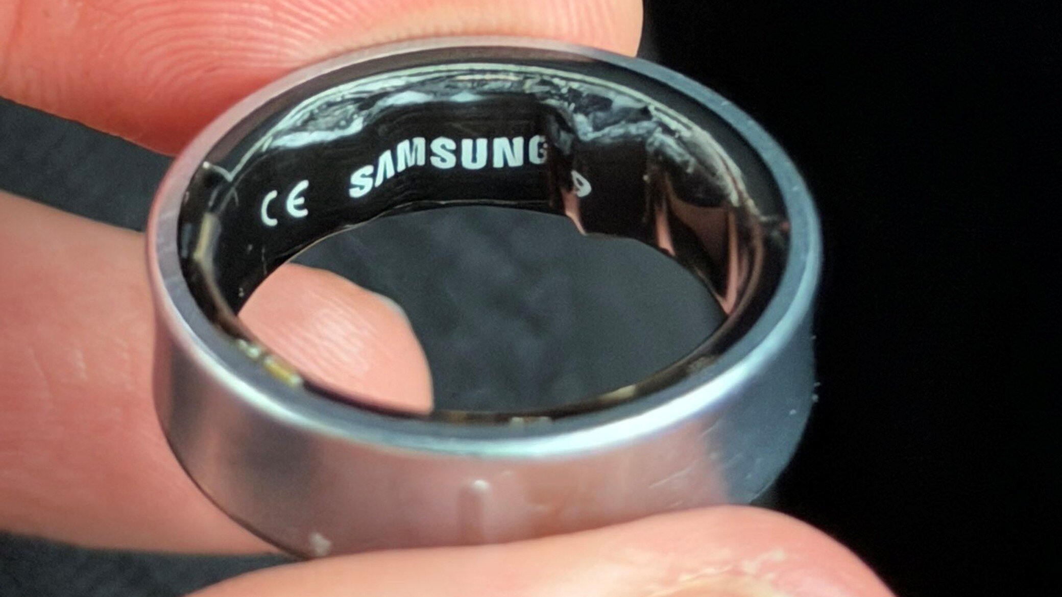 Samsung Galaxy Ring Battery Swelling Feature Image