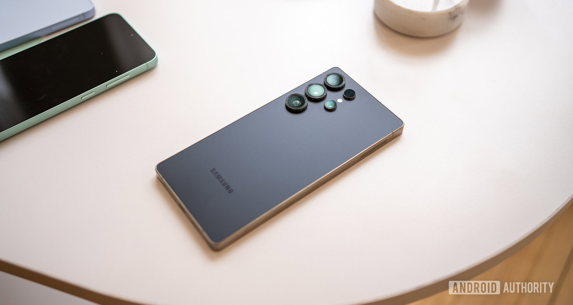 Samsung Galaxy S25 Series 25