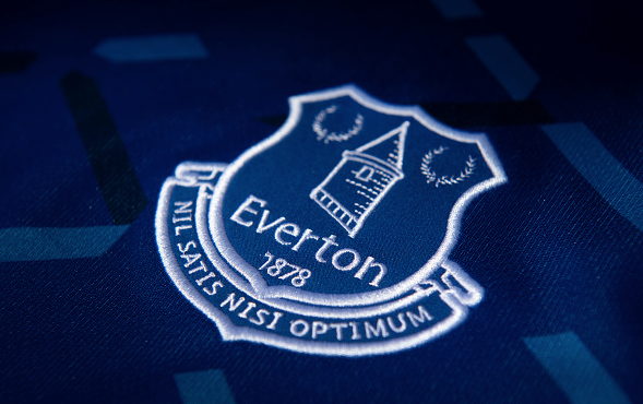 Everton submit offer in past few hours - Monday meeting key
