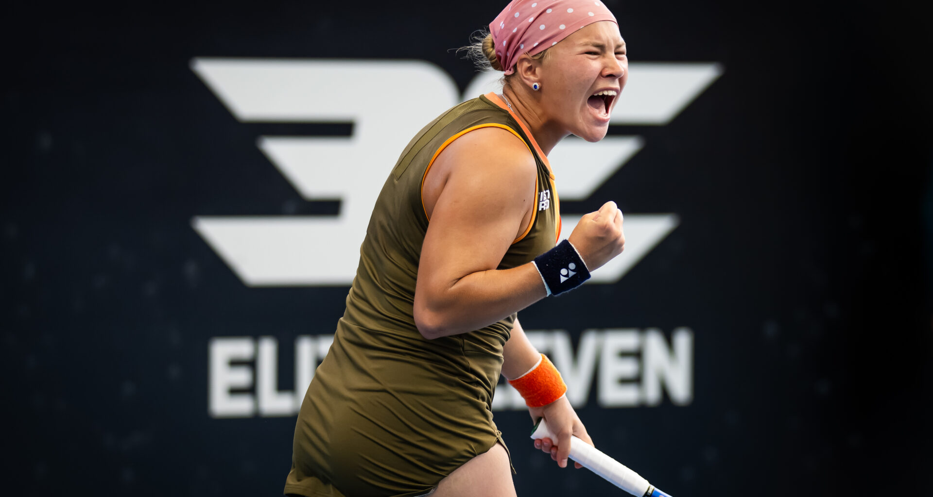 Shnaider keeps her composure to edge Siniakova in Adelaide