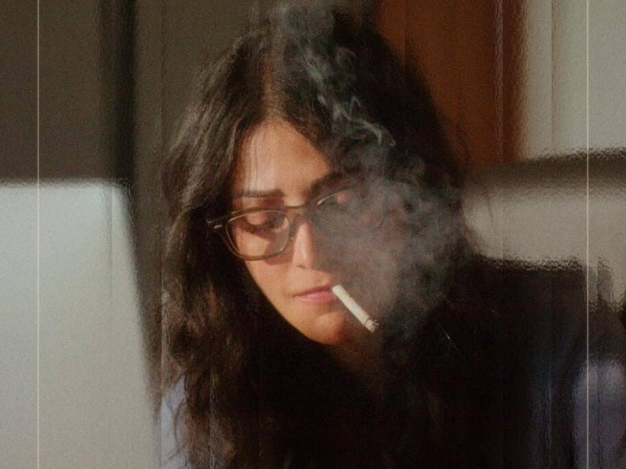 Aakasamlo Oka Tara FL: Smoking Shruti!