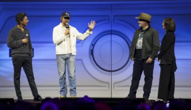 Kathleen Kennedy's 'Star Wars' Way Out, Tom Cruise Visits 'Star Wars', and More