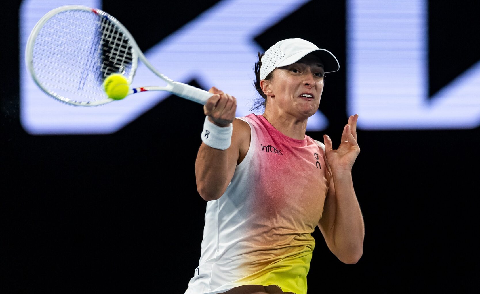 Iga Swiatek in Australian Open action.