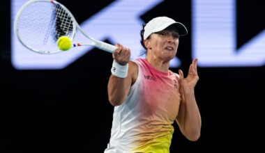 Iga Swiatek in Australian Open action.