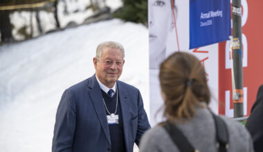 Clean tech powers on despite policy wobbles