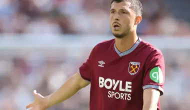 Guido Rodriguez gestures to receive the ball while playing for West Ham United