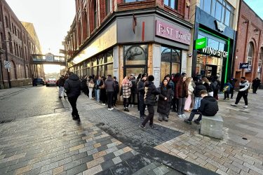 The queue for Wingstop on opening day Pic: Blog Preston