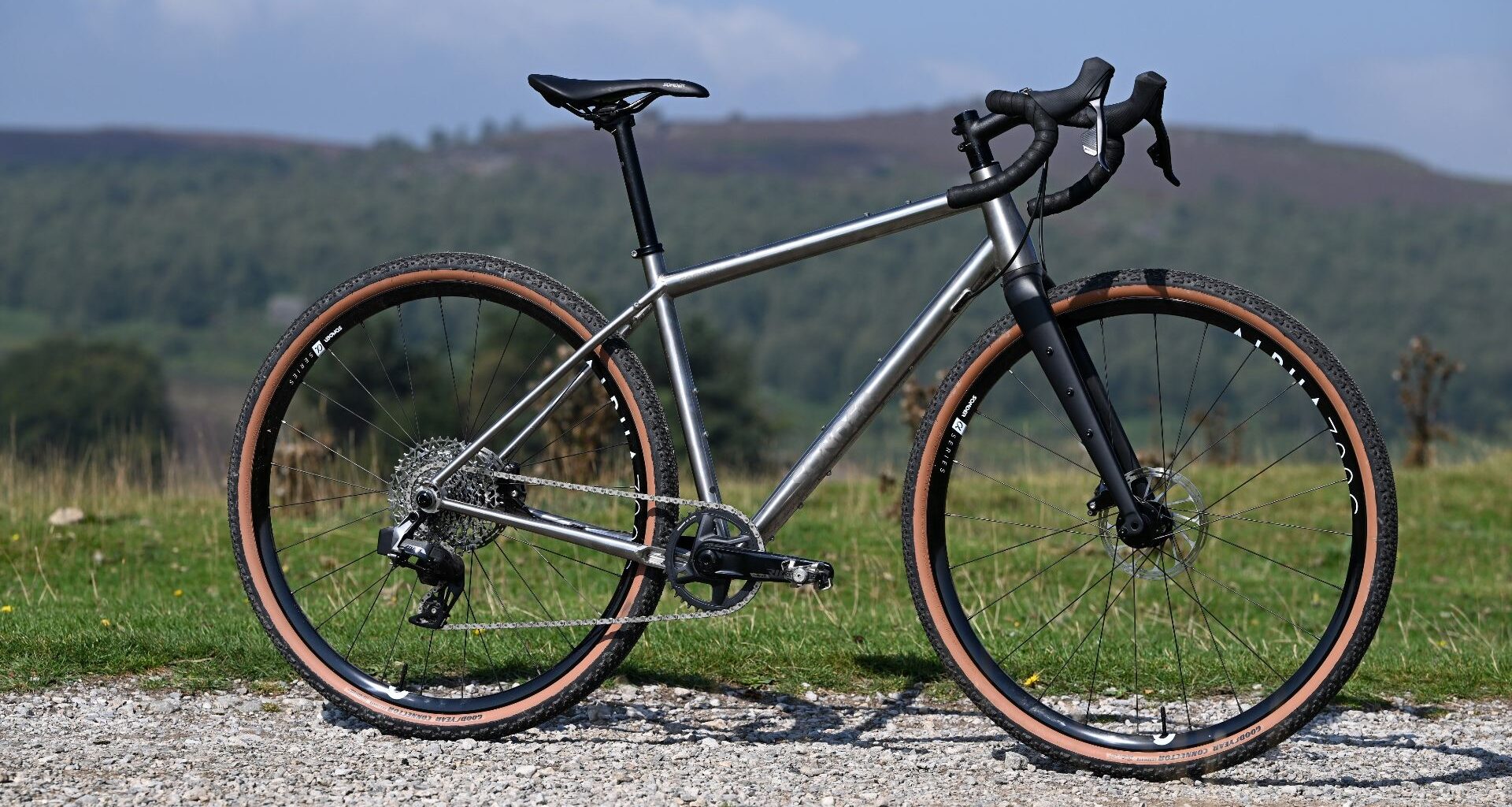 Sonder Camino Ti gravel bike