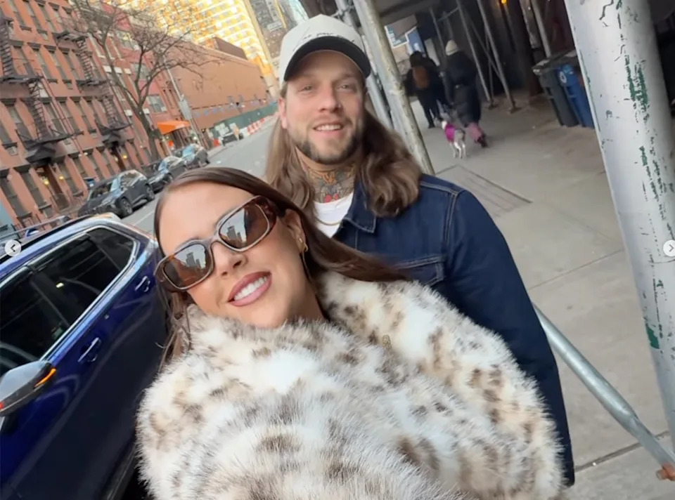 <p>Chelsea&nbsp;Blackwell&nbsp;&&nbsp;Tim&nbsp;Teeter</p>