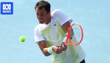 Australian Open qualifying: Bernard Tomic cruises through first round against Hugo Dellier