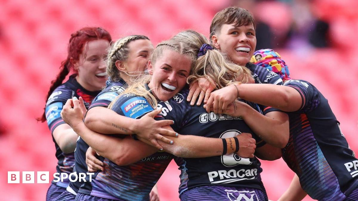 Wigan Warriors celebrate winning the 2025 Women's Challenge Cup