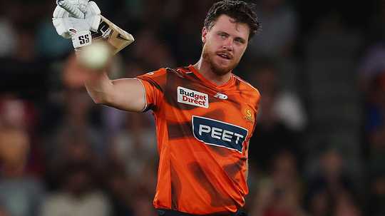 allens-ton-helped-scorchers-post-a-commanding-total-on-the-board