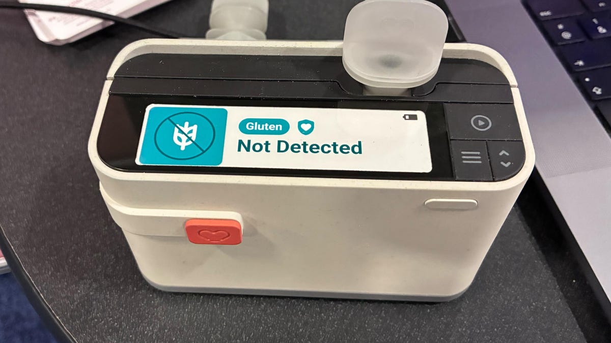 A Small Device Unveiled at CES Tells You Instantly If There's Gluten in Your Food (No, Really)