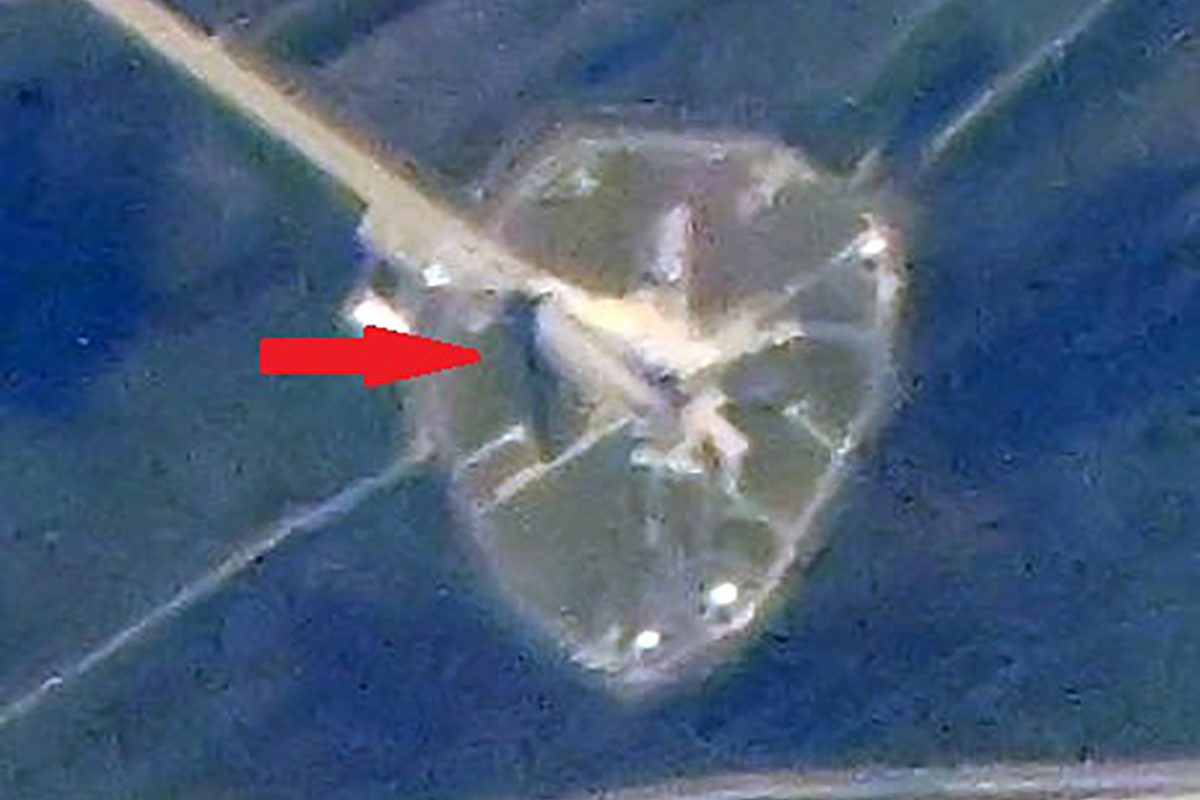 Lone NASA astronaut photographs the Artemis II rocket from the International Space Station