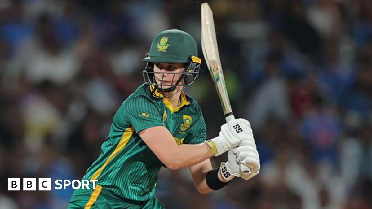 Laura Wolvaardt batting for South Africa