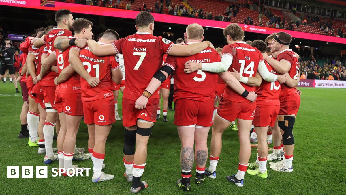 Wales rugby players in a huddle after the 73-0 home defeat against South Africa in November 2025