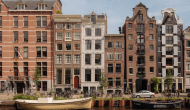 Live vertically in a 17th-century Amsterdam canal house