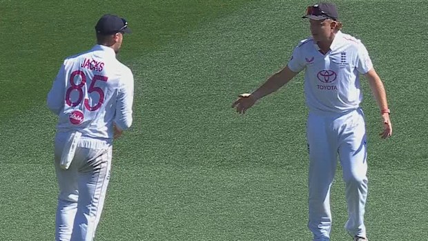 Will Jacks collides with England teammate Ollie Pope at the SCG.