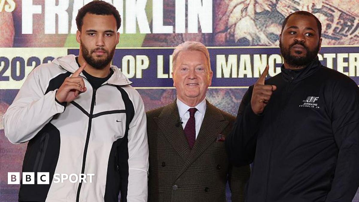 Moses Itauma stands next to Frank Warren and Jermaine Franklin at a news conference