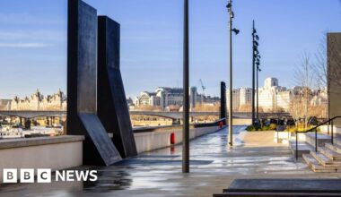 Old super sewer building site opens as new public space on Thames