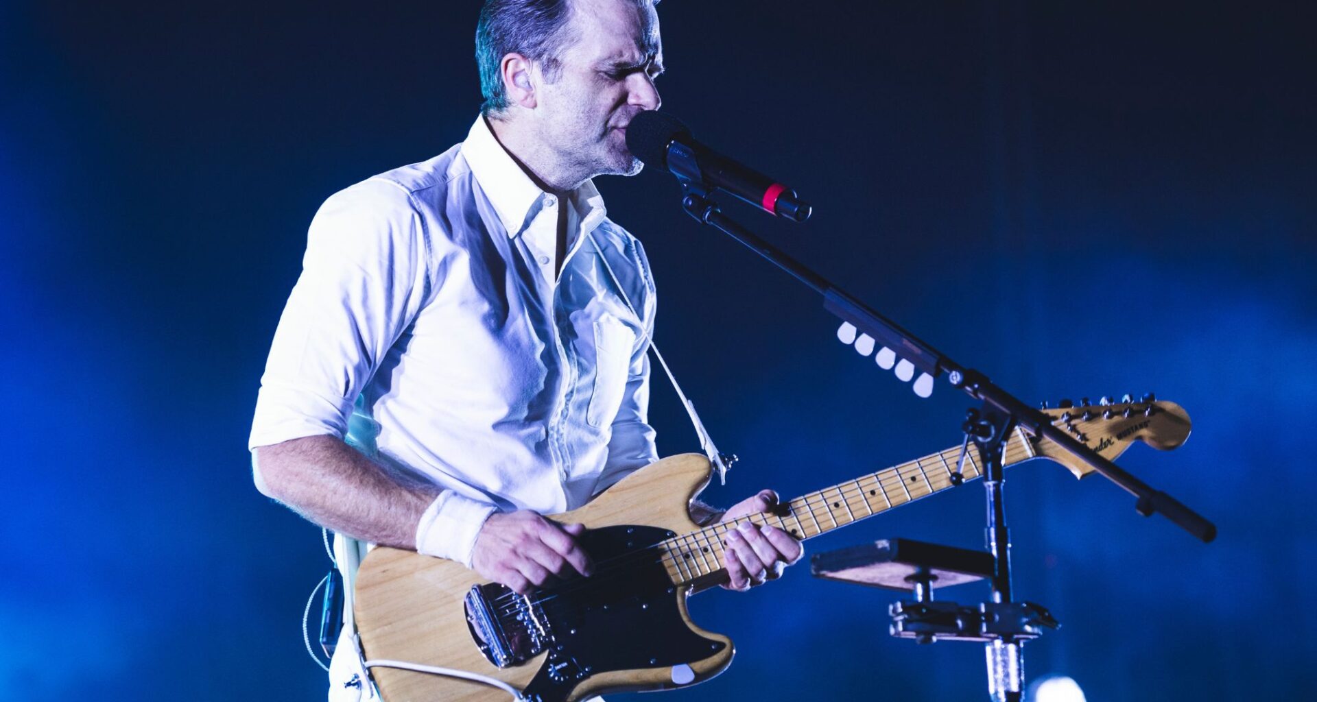 Watch Death Cab For Cutie's Ben Gibbard cover Morrissey with The Smiths tribute band