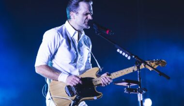 Watch Death Cab For Cutie's Ben Gibbard cover Morrissey with The Smiths tribute band