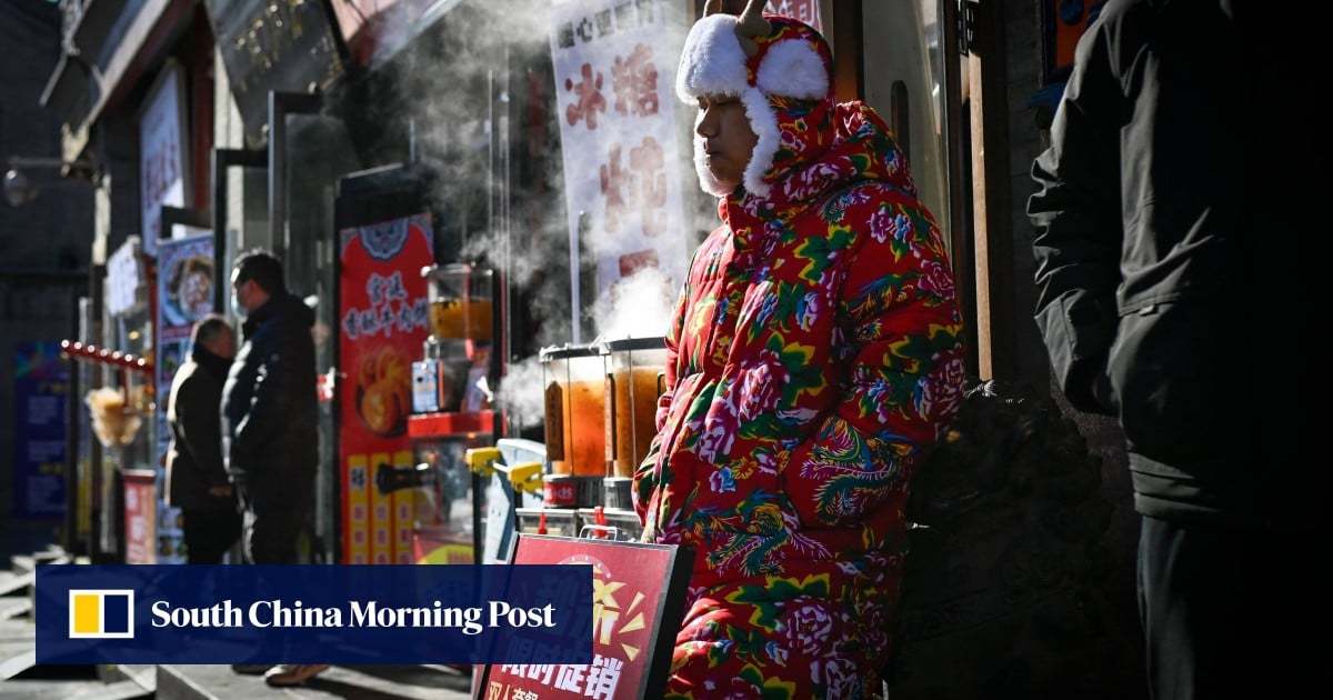 Small restaurants in China starve as consumers suppress appetite for spending