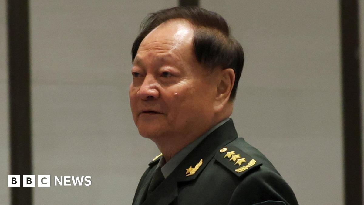 Zhang Youxia arrives for a group photo session before the opening ceremony of the Western Pacific Naval Symposium in Qingdao, Shandong province