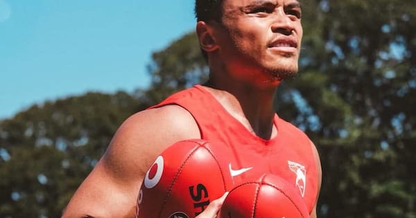 All Black gets the jump on teammates by training with Sydney Swans