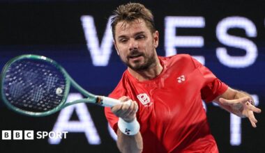 Stan Wawrinka plays a shot