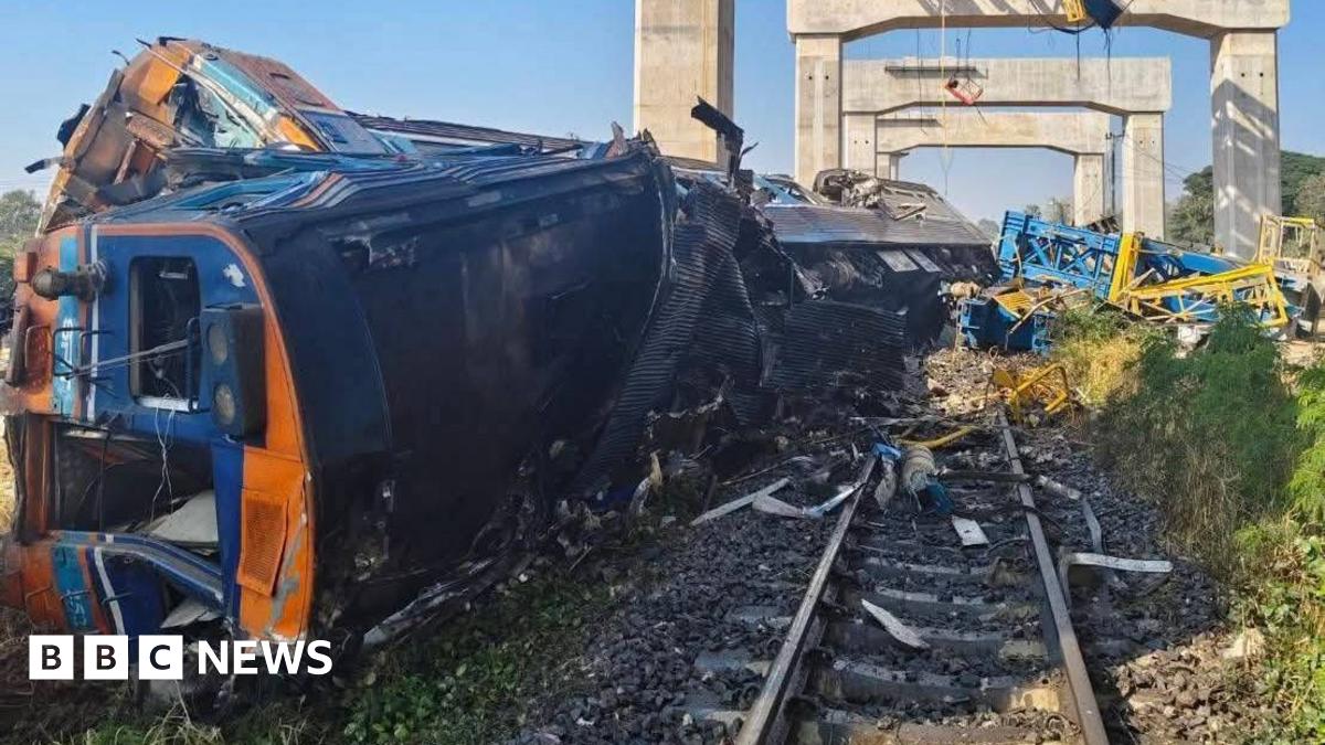Thailand: At least 22 dead as crane collapses onto train