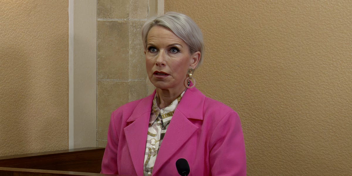 Coronation Street confirms Debbie's court plea dilemma after Corriedale