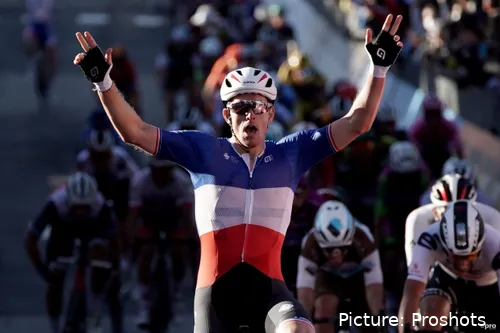 Arnaud Démare celebrating a victory in the French champion’s jersey